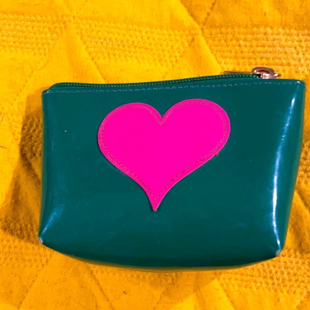 LOLO avery heart pouch